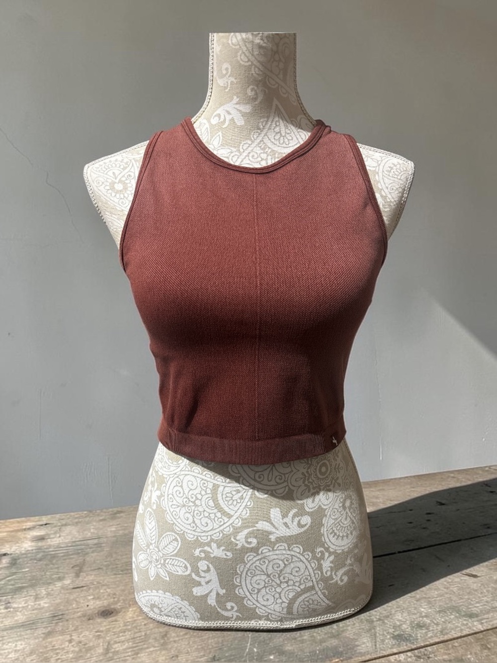 JoyLab Women’s Cropped Active Tank Top - Burnt Red Size Large